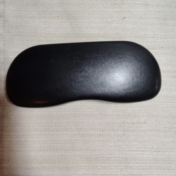 Ray-Ban Black Hard Shell Sunglasses Case with‎ Logo & Cleaning Cloth Replacement - Picture 3 of 8